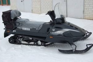 Снегоход Yamaha Viking 540-4 - вид сбоку