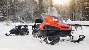 Внешний вид снегохода Yamaha Viking 540-4 - вид сбоку