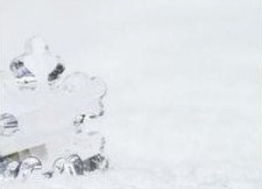 Замена моторного масла в четырехтактном двигателе снегохода Ямаха 973 см, 120 л.с. Обязательно замените моторное масло после первых 800 км (500 миль)