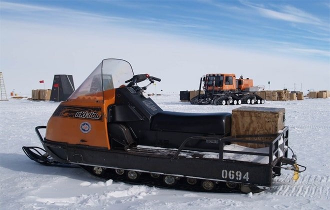 Одноместный снегоход